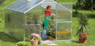 Polykarbonátový skleník Gardentec F