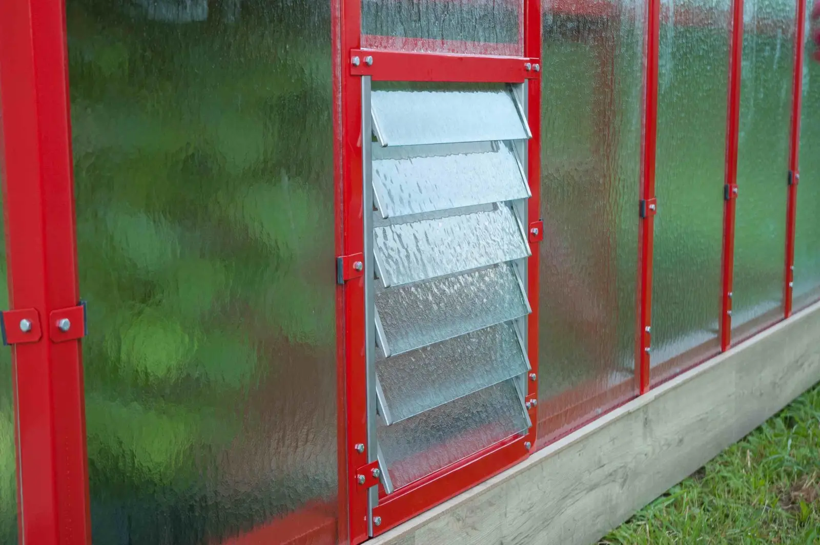 Bočné vetracie lamelové okno pre záhradný skleník Primus