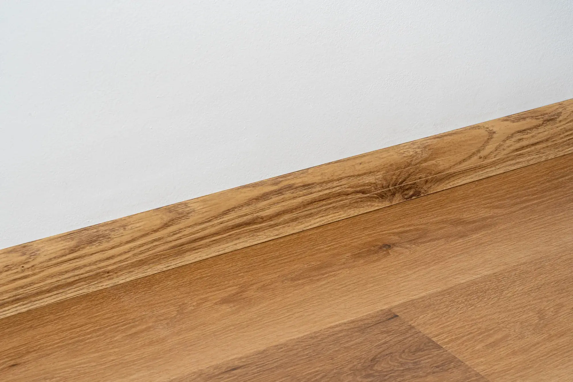 Soklová lišta PVC Golden