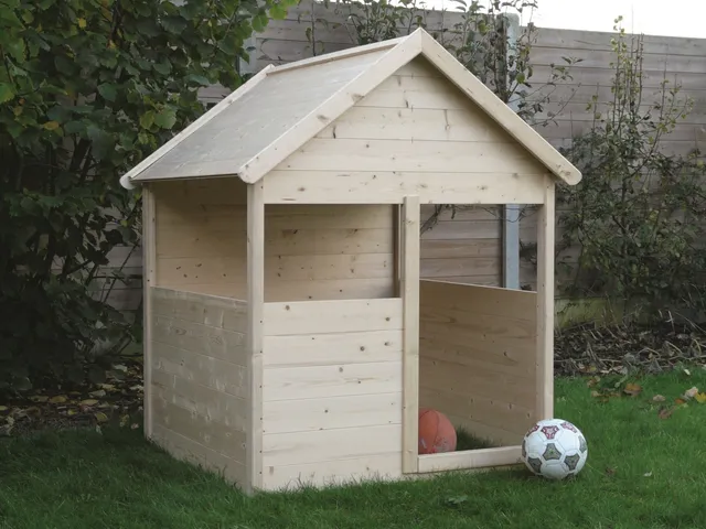 Drevený záhradný domček Solid Playhouse