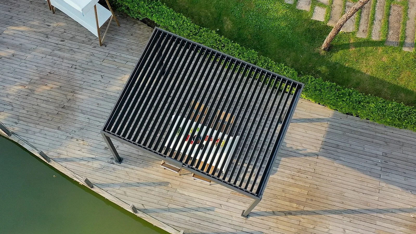 Hliníková pergola LANITPLAST Bioclimatic PREMIUM