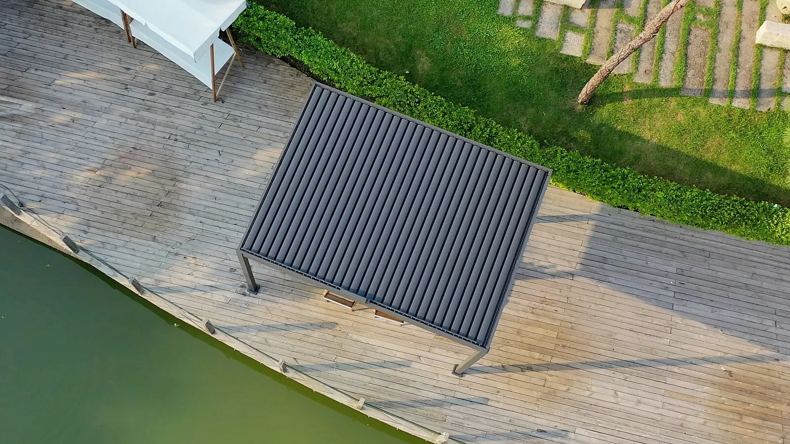 Hliníková pergola LANITPLAST Bioclimatic PREMIUM