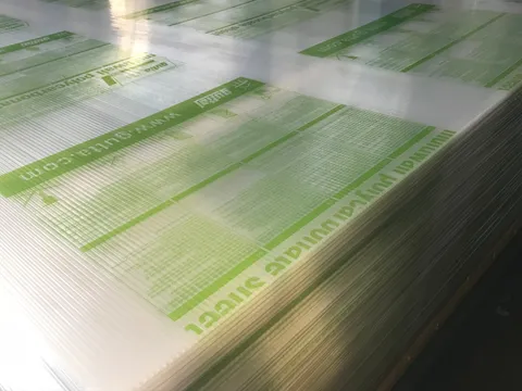 Polykarbonátová doska Guttagliss DUAL BOX 4 mm